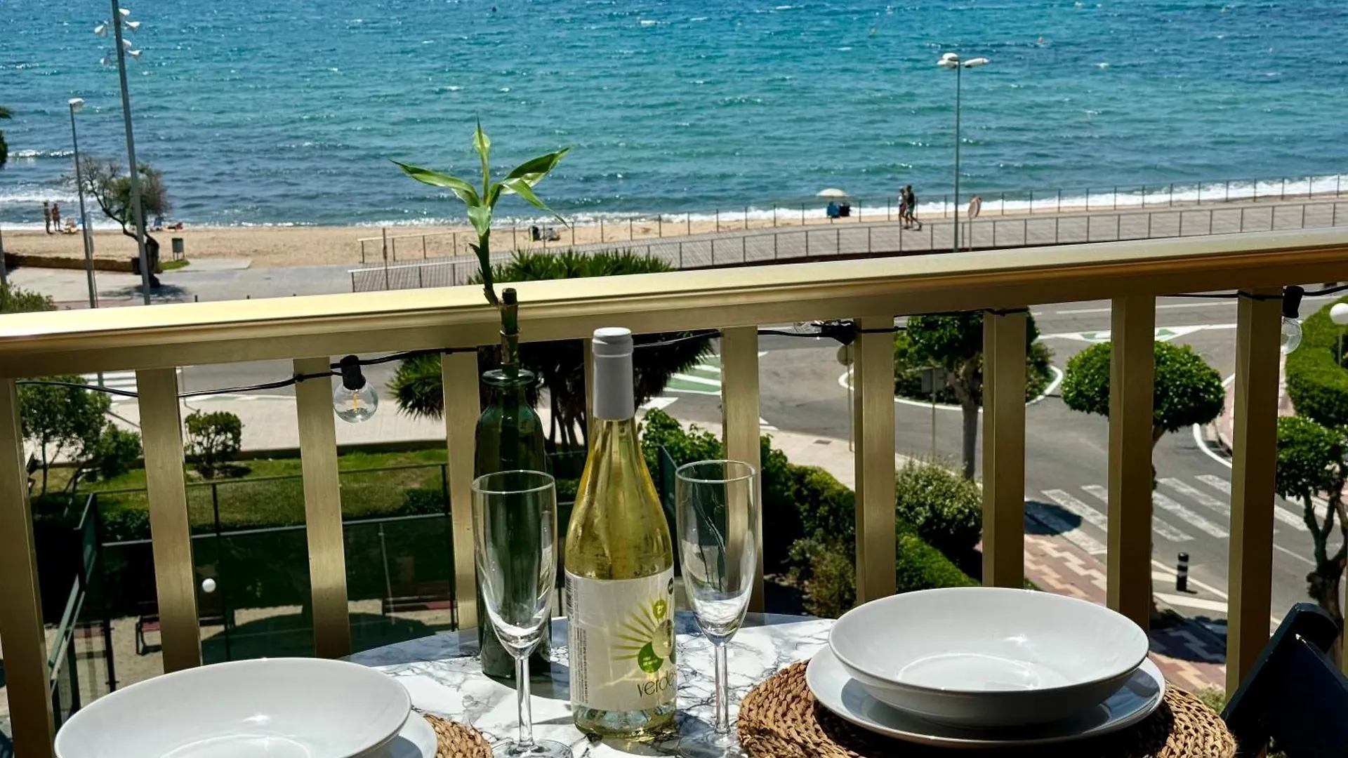 Dorada Tropicana Beach Apartment Cambrils Spain